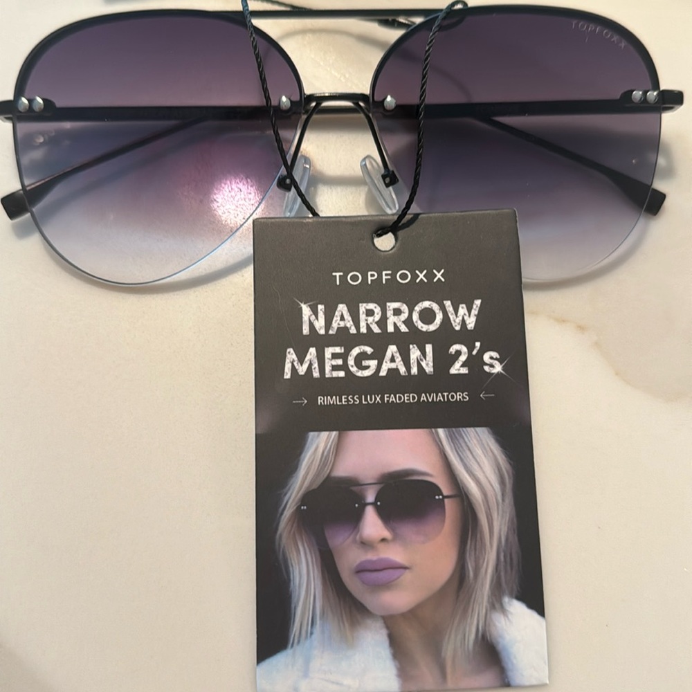 TOPFOXX Megan 2 Narrow Sunglasses- Black Fade